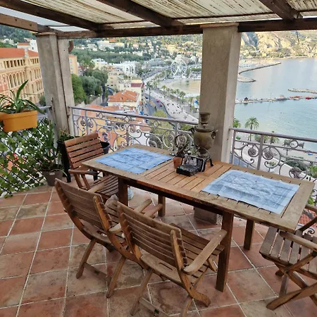 Le Cœur De La Vieille Menton