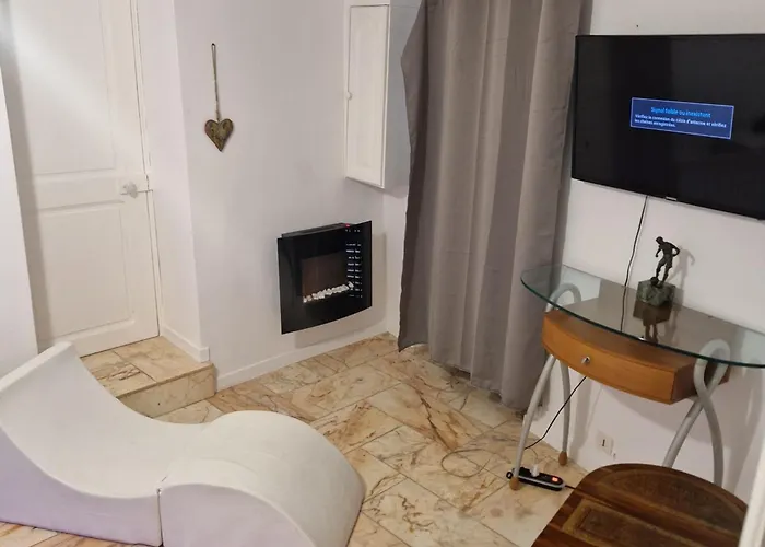 Le Coeur De La Vieille マントン